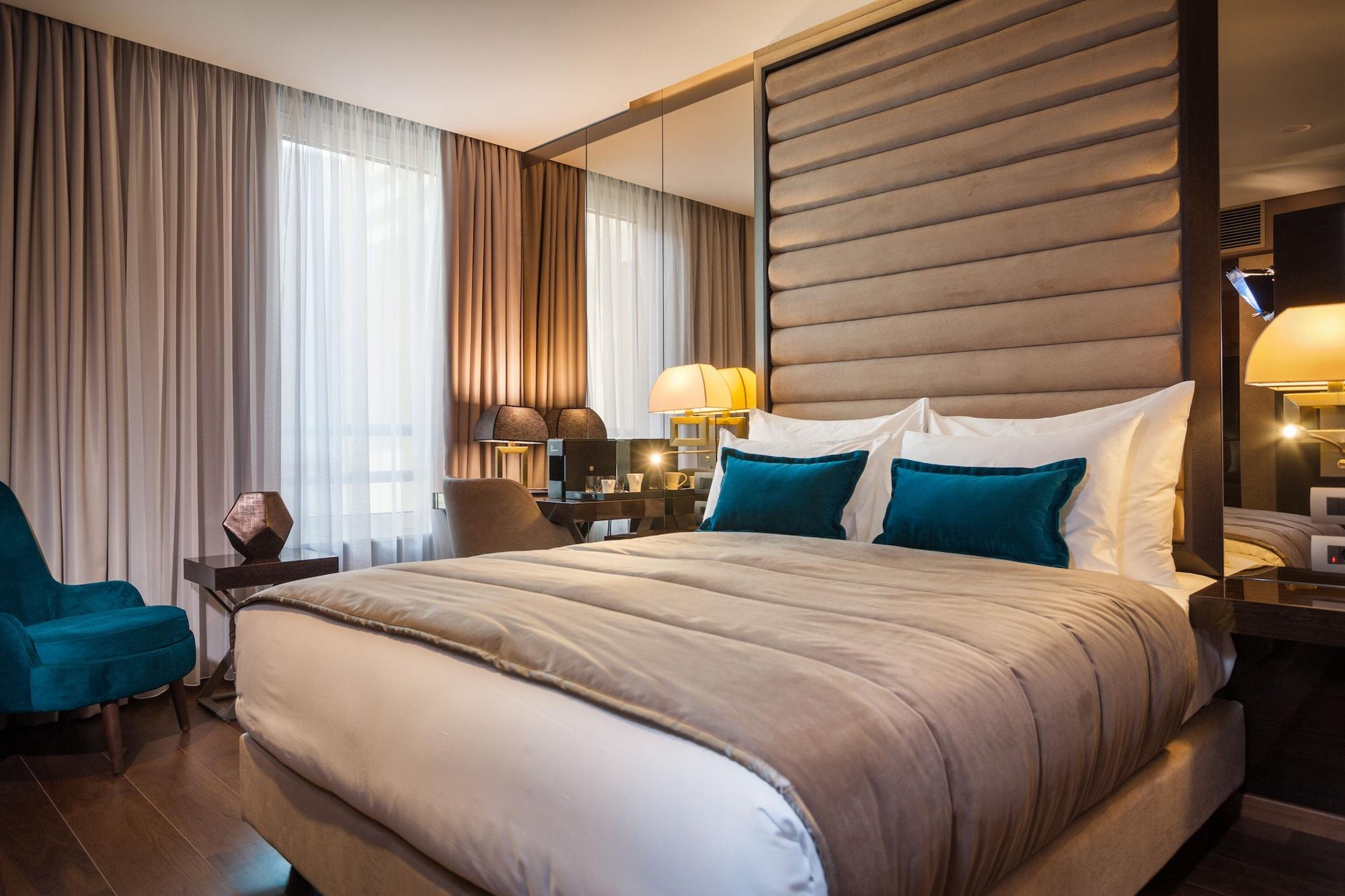 Hotel Saint Ten Boutique Hotel, Small Luxury Hotels Belgrade
