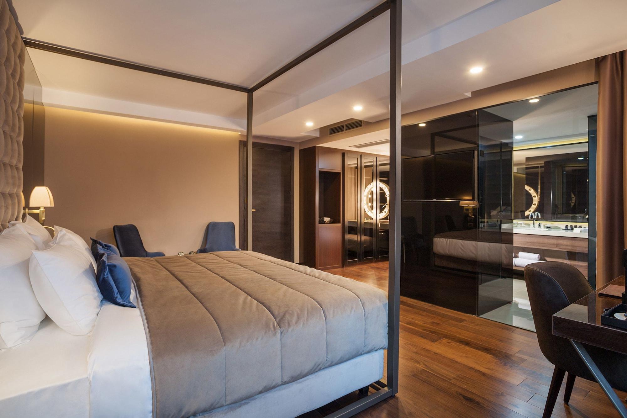 Saint Ten Boutique Hotel, Small Luxury Hotels Hotel Belgrade