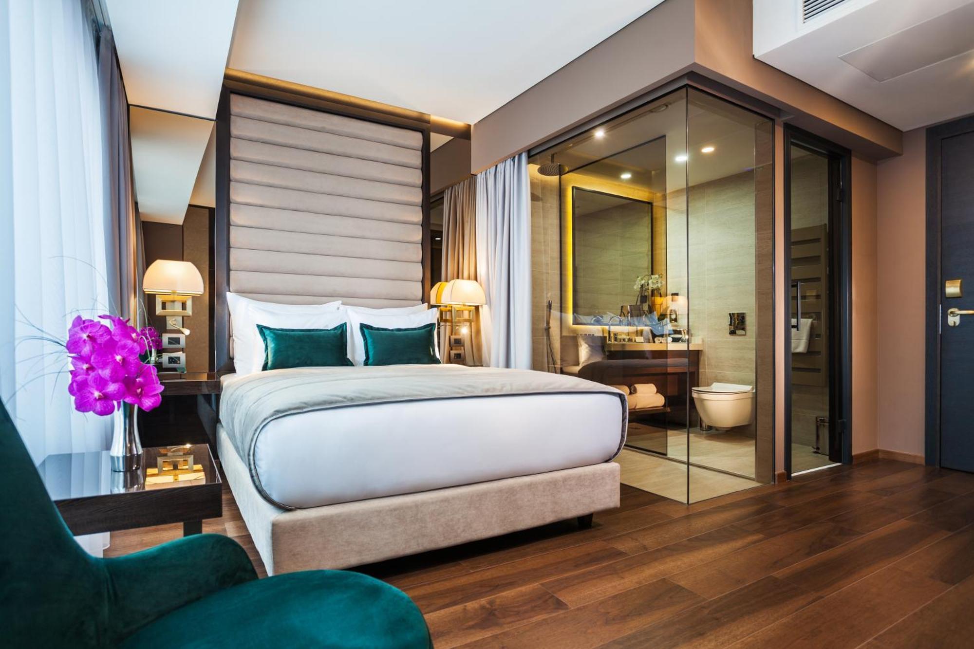 Saint Ten Boutique Hotel, Small Luxury Hotels