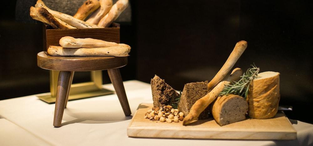 Saint Boutique Hotel, Small Luxury 5* Belgrad
