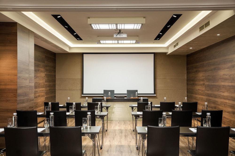 Saint Boutique Hotel, Small Luxury Hotel 5*